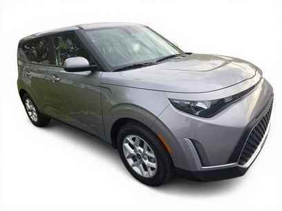 Used 2025 Kia Soul LX