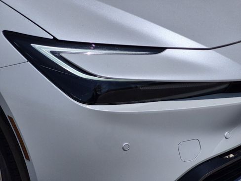 New 2026 Toyota Prius XLE FWD image 68