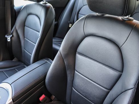 Used 2020 Mercedes-Benz C 300 Sedan image 29
