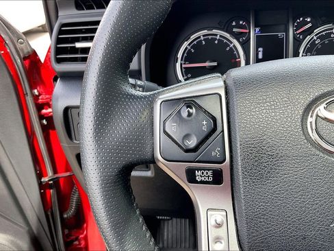 Used 2021 Toyota 4Runner Limited AWD/4WD image 17