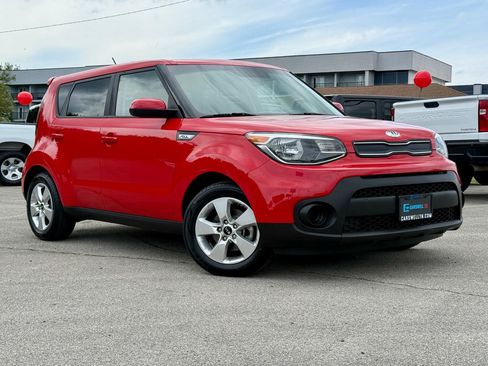 Used 2019 Kia Soul FWD image 2