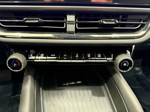 New 2026 Chevrolet Equinox EV RS image 34