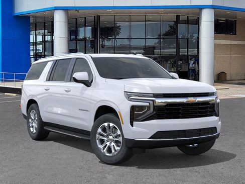 New 2026 Chevrolet Suburban LS image 7