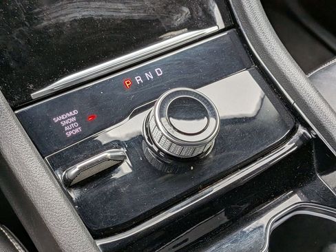 Certified 2023 Jeep Grand Cherokee L Limited AWD/4WD image 18