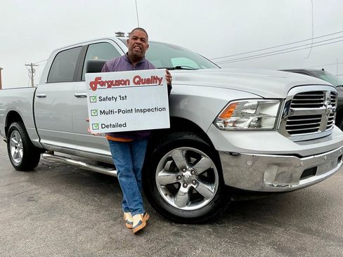 Used 2018 RAM 1500 SLT AWD/4WD image 1