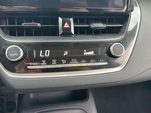 Used 2025 Toyota Corolla LE image 22