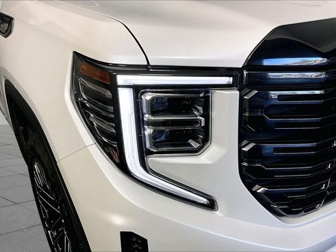 Used 2022 GMC Sierra 1500 Denali Ultimate AWD/4WD image 26