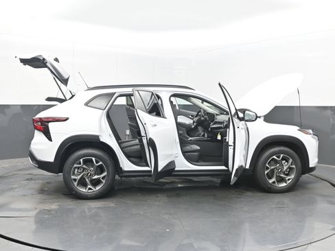 New 2026 Chevrolet Trax LT w/ Driver Confidence Package FWD image 47