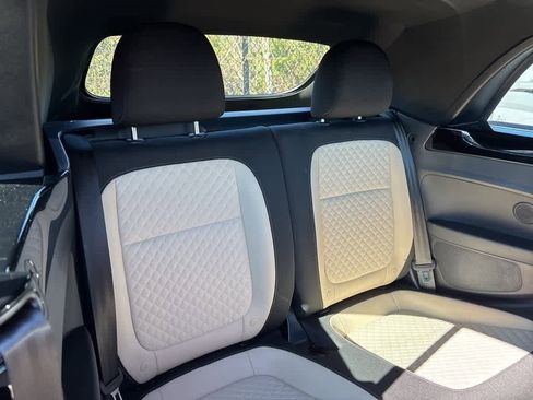 Used 2019 Volkswagen Beetle 2.0T SE image 8