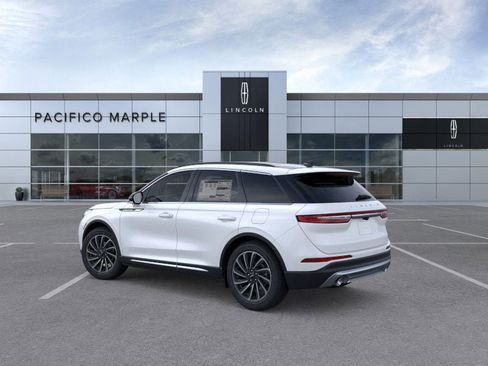 New 2026 Lincoln Corsair Reserve image 4