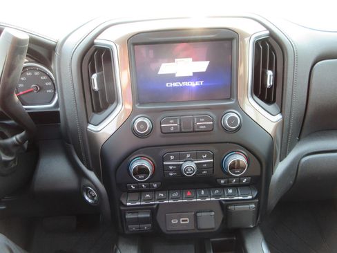 Certified 2022 Chevrolet Silverado 1500 High Country w/ Technology Package AWD/4WD image 13