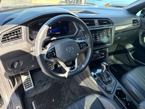 Used 2024 Volkswagen Tiguan SE R-Line AWD/4WD image 12
