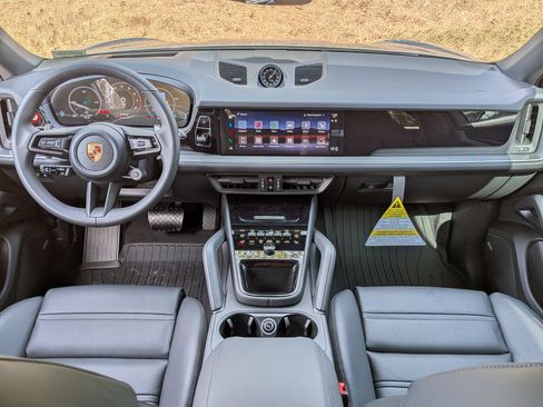 Certified 2026 Porsche Cayenne Coupe AWD/4WD image 21