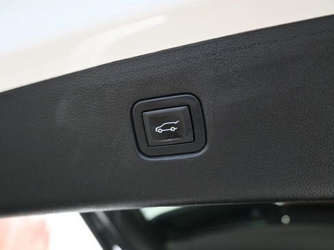 Used 2019 Chevrolet Blazer LT image 15