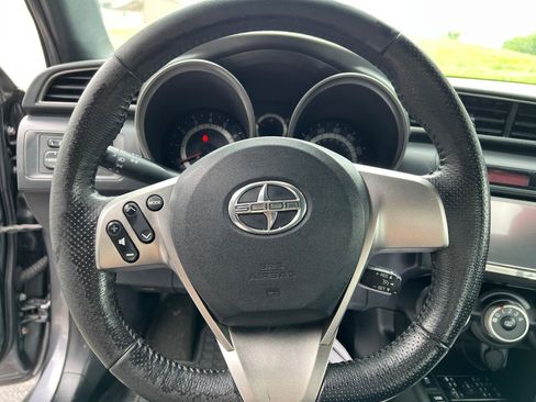 Used 2011 Scion tC FWD image 18