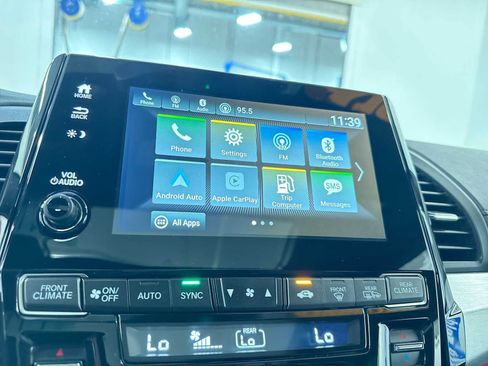 Used 2023 Honda Odyssey Sport image 23