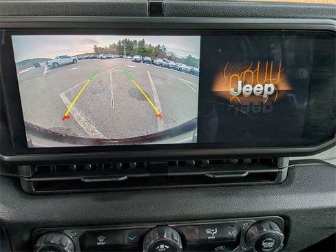 Used 2024 Jeep Wrangler Sport S image 22