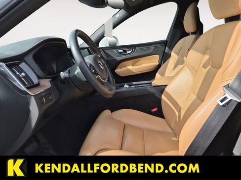 Used 2018 Volvo XC60 T5 Inscription w/ Convenience Package image 9