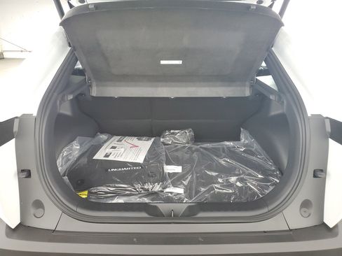 New 2026 Subaru Uncharted Premium FWD image 32