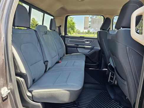 Used 2019 RAM 1500 Big Horn AWD/4WD image 12