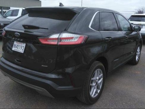 Used 2024 Ford Edge SEL image 11