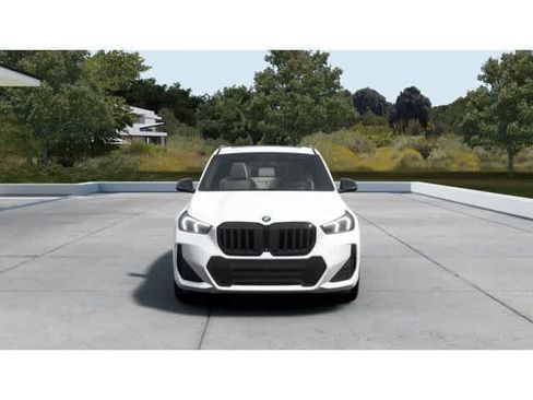New 2026 BMW X1 xDrive28i image 3