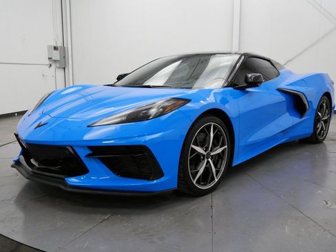 Used 2023 Chevrolet Corvette Stingray Premium Conv w/ Z51 Performance Package image 3