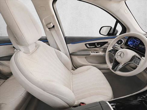 Used 2023 Mercedes-Benz EQS 450+ SUV image 15