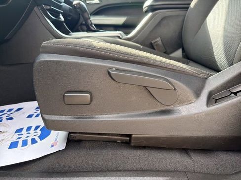 Used 2021 Chevrolet Colorado LT w/ LT Convenience Package image 23