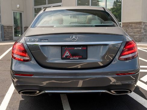 Used 2017 Mercedes-Benz E 300 image 17