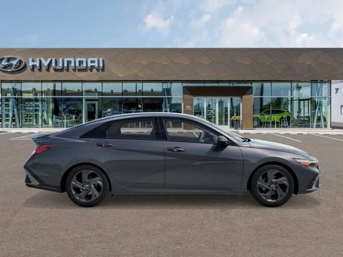 New 2026 Hyundai Elantra Sport image 7