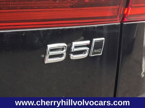 New 2026 Volvo XC60 B5 Plus w/ Protection Package Premier image 17