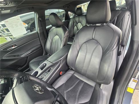 Used 2020 Toyota Avalon XLE w/ Moonroof Package FWD image 10