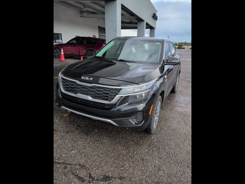 Used 2023 Kia Seltos LX image 1