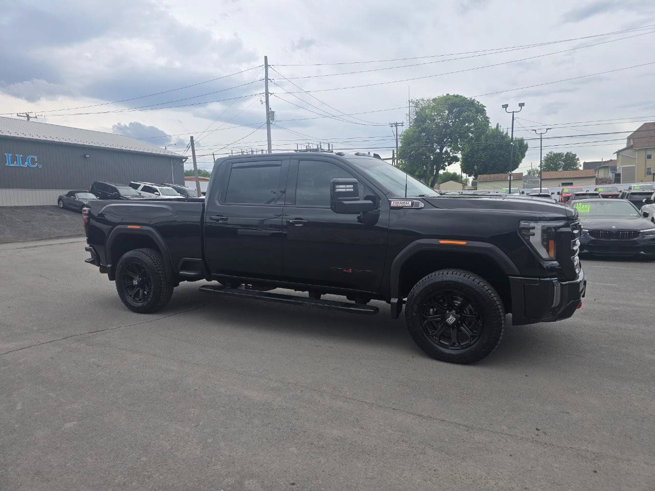 Used 2024 GMC Sierra 3500 AT4 w/ AT4 Preferred Package AWD/4WD image 6