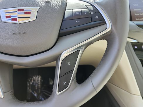 Used 2017 Cadillac XT5 Luxury w/ Driver Awareness Package FWD image 38