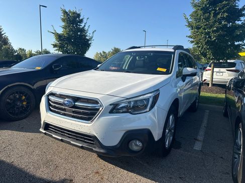 Used 2018 Subaru Outback 2.5i Premium AWD/4WD image 1