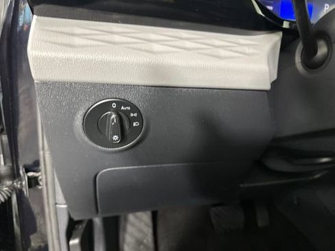 Used 2024 Volkswagen Taos S image 19