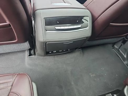 Used 2021 Cadillac Escalade Premium Luxury Platinum RWD image 25