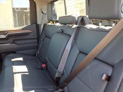 Used 2024 GMC Sierra 1500 Denali w/ Technology Package AWD/4WD image 11