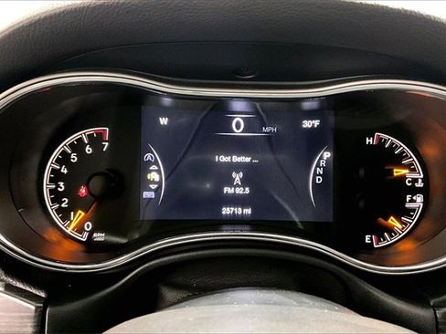 Used 2020 Jeep Grand Cherokee Altitude image 13
