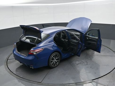 Used 2023 Toyota Camry SE w/ Cold Weather Package image 48