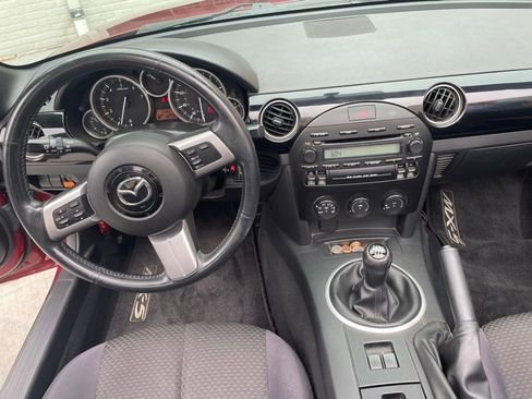 Used 2008 MAZDA MX-5 Miata Touring w/ Suspension Pkg RWD image 9