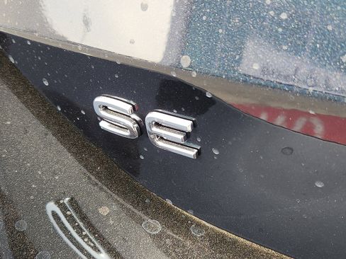 New 2026 Volkswagen Tiguan SE image 10