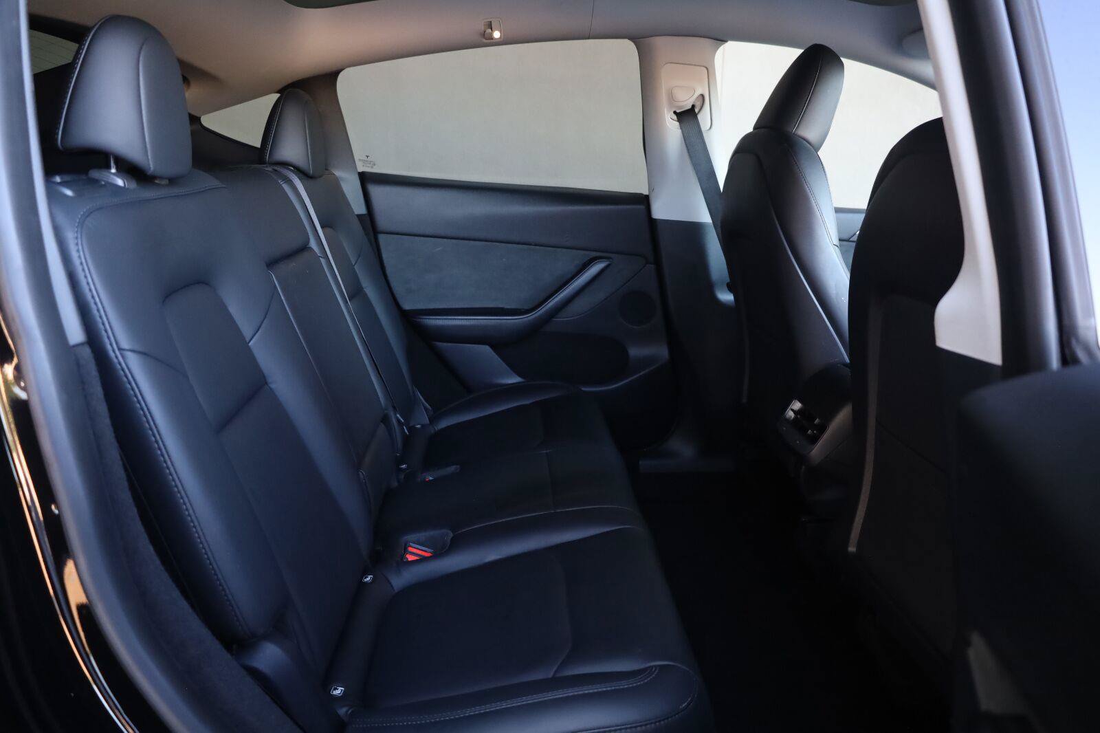 Used 2023 Tesla Model Y Long Range AWD/4WD image 22