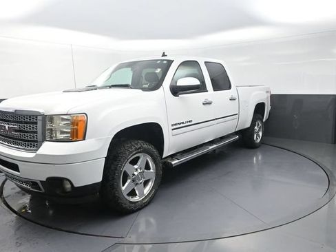 Used 2012 GMC Sierra 2500 Denali AWD/4WD image 3