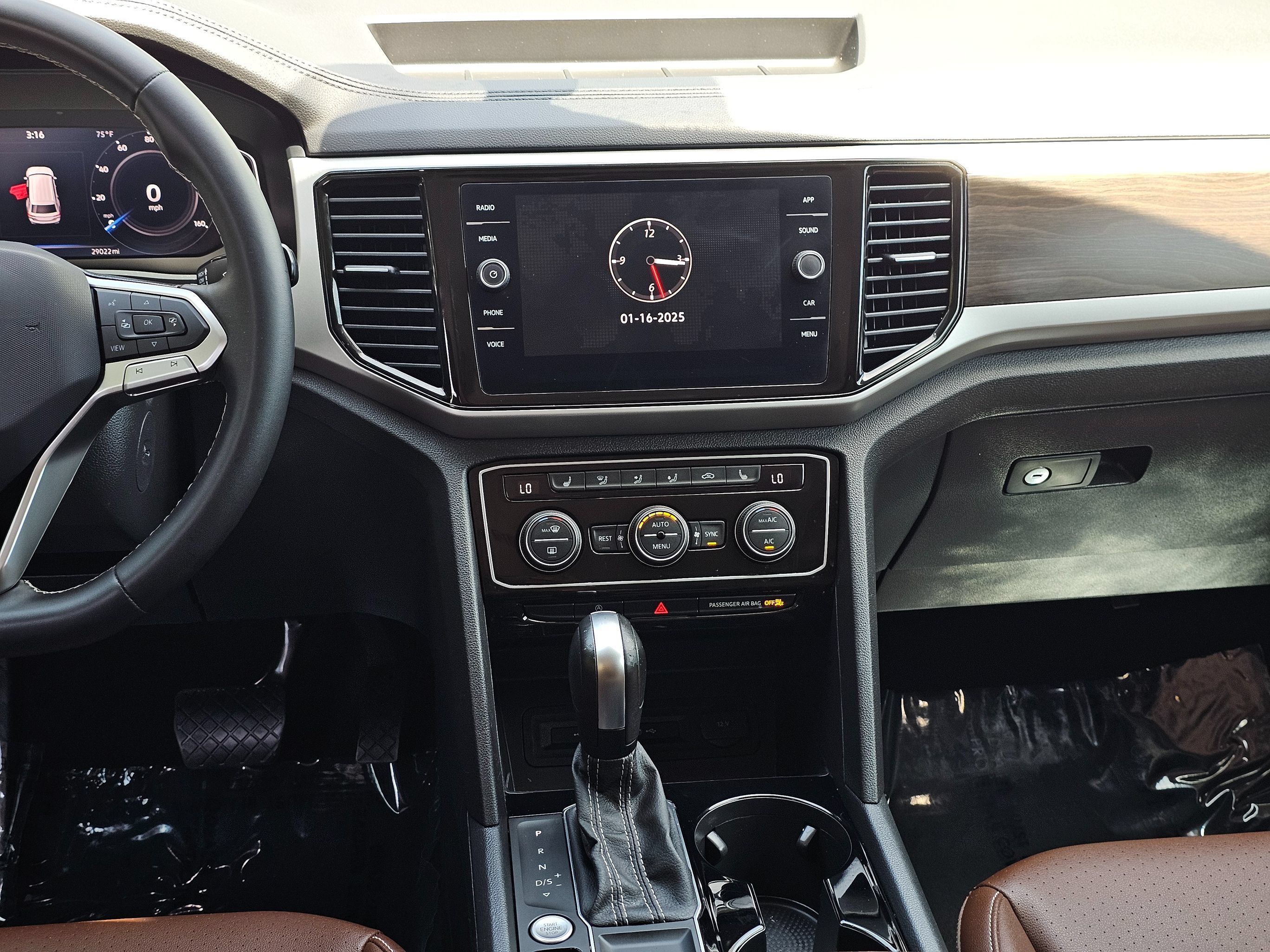 Used 2023 Volkswagen Atlas SE FWD image 24