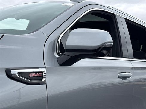 New 2026 GMC Yukon XL Elevation image 12