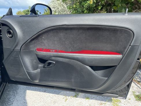 Used 2016 Dodge Challenger SRT Hellcat RWD image 29