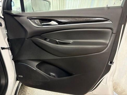 Used 2020 Buick Enclave Avenir w/ Avenir Technology Package AWD/4WD image 23